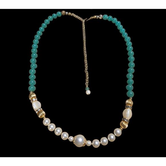 Faux pearl, gold and green necklace - Picture 1 of 1